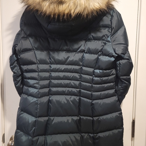 Calvin Klein puffer jacket - Picture 2 of 5